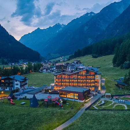 Hotell Sunny 4*